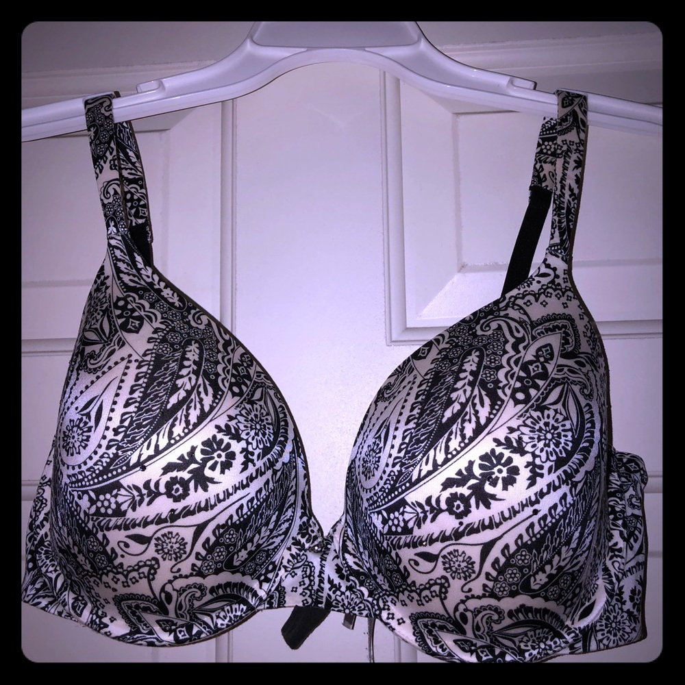 Victoria Secret Crystal Studded Bra. 36D
